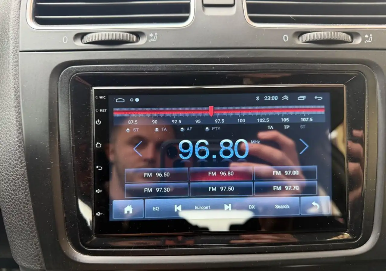 Volkswagen Golf Standard Model — photo 26