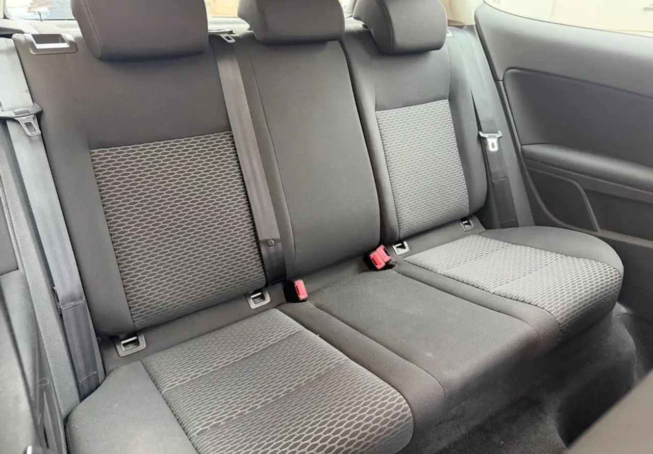 Volkswagen Golf Standard Model — photo 10