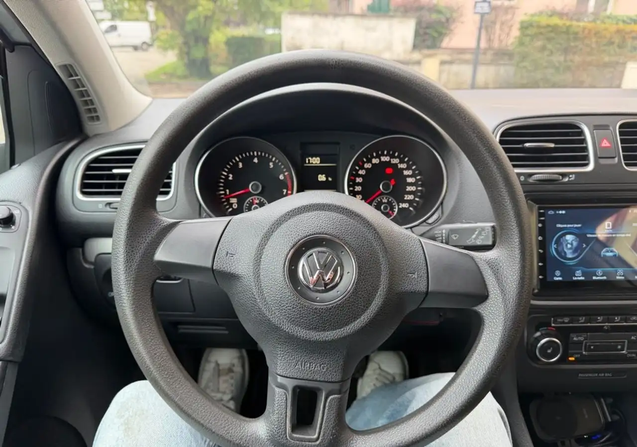 Volkswagen Golf Standard Model — photo 14