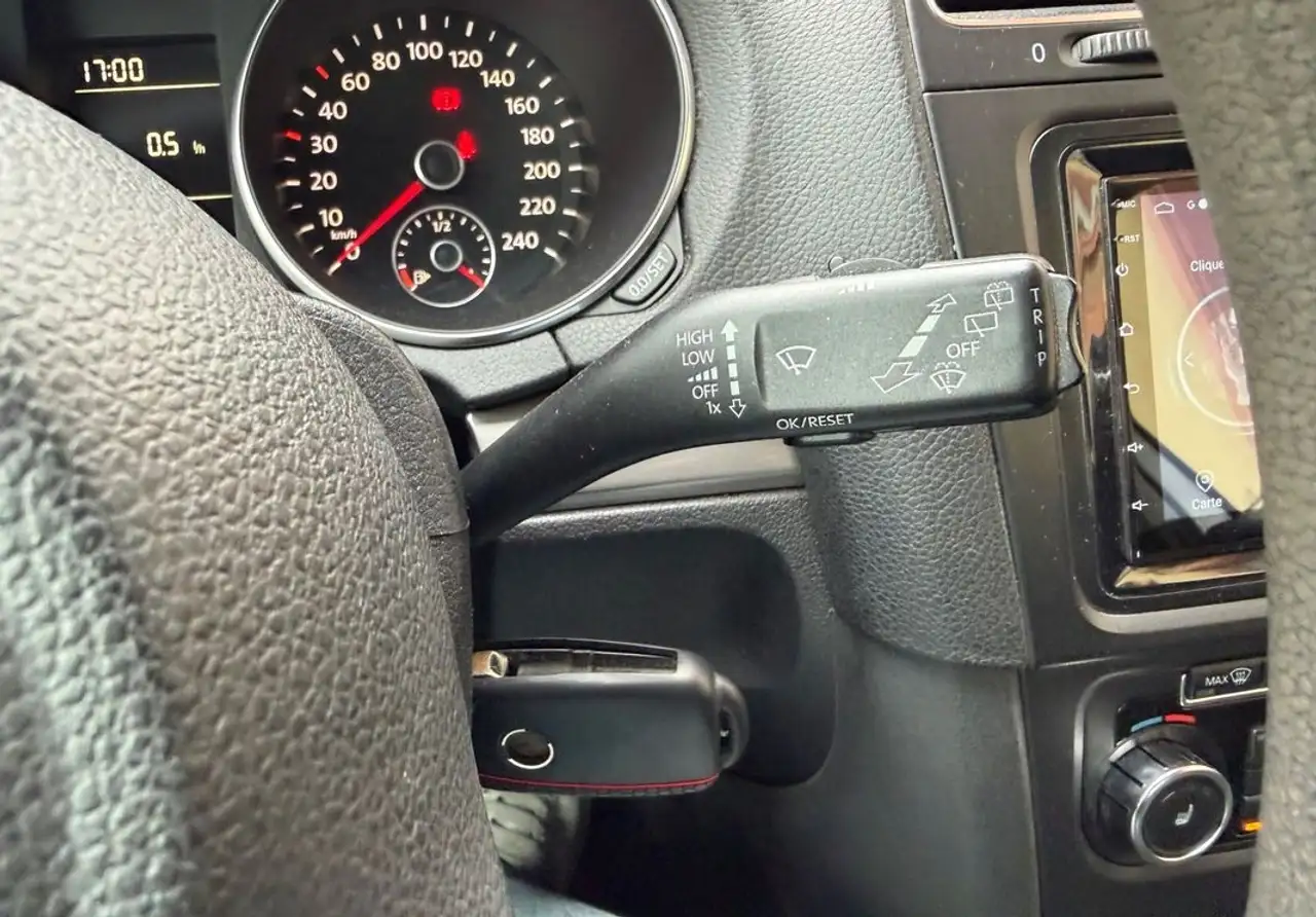 Volkswagen Golf Standard Model — photo 20