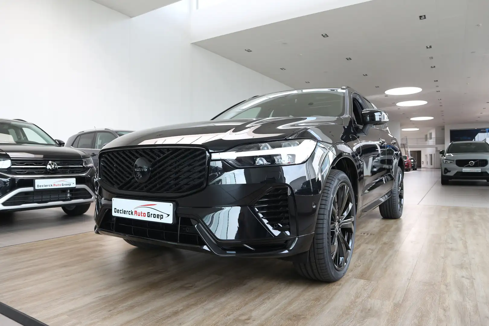 Volvo XC60 T6 AWD BLACK EDITION*VELE OPTIES MODEL 2025 !!! Noir - 1