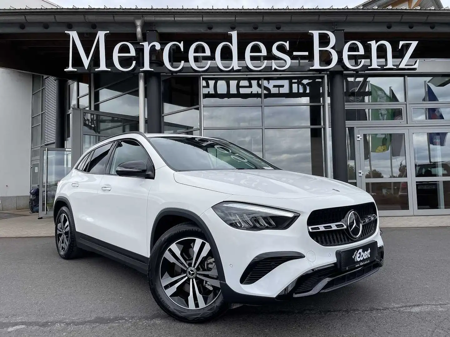 Mercedes-Benz GLA 220 4M 8G Progressive R-Kamera +Distr+Ambiente+ Weiß - 1