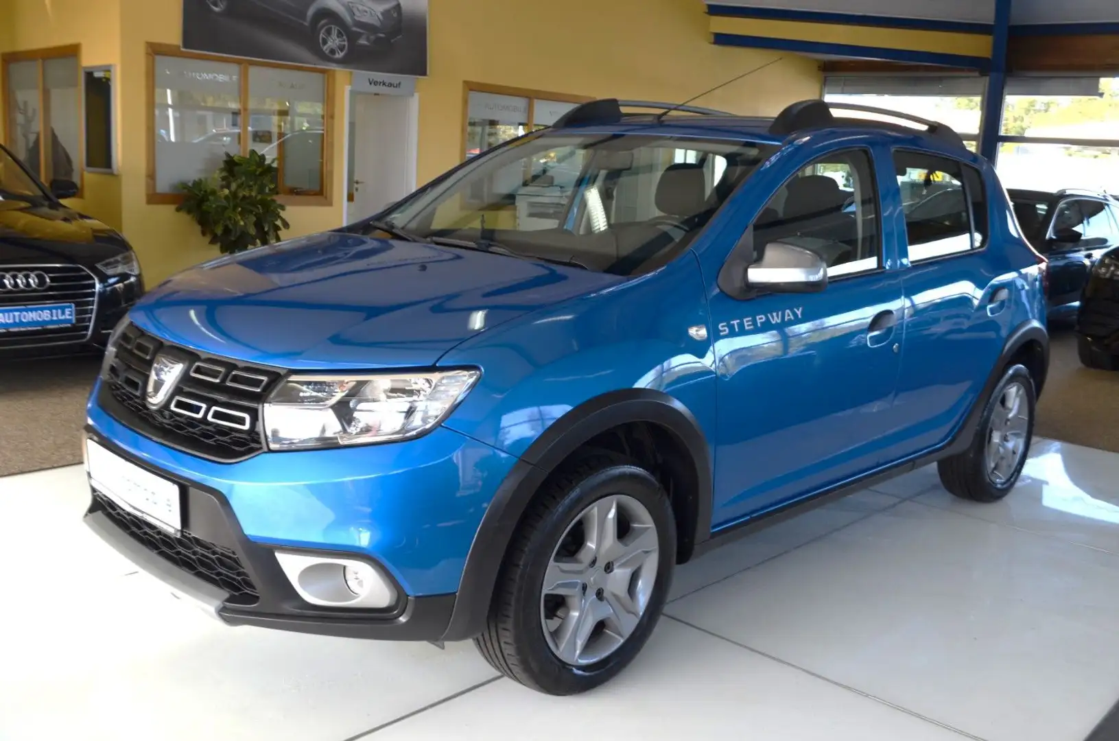 Dacia Sandero II Stepway Prestige AUTOMATIK / NAVI Blau - 1