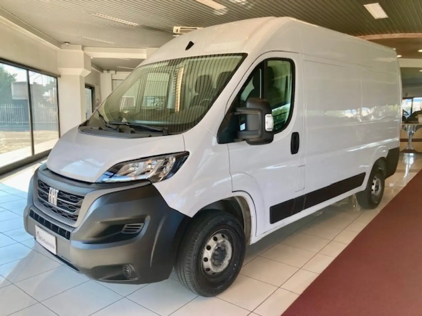 Fiat Ducato 33 2.2 Mjt 140CV PM-TM Easy Furgone Weiß - 1
