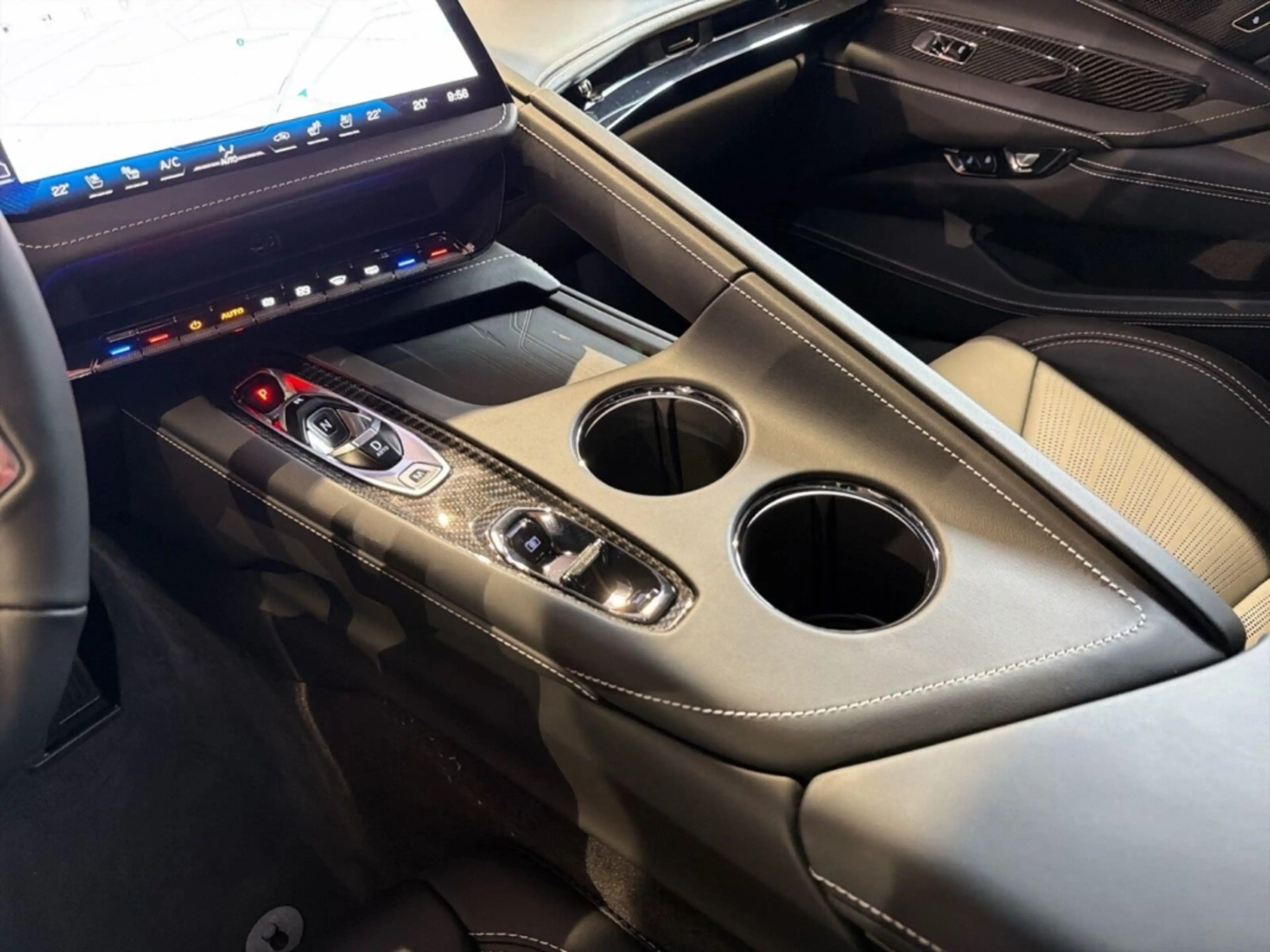 Corvette C8 Coupe 6.2 V8 MY26 3LT Facelift mit Werksgarantie — photo 13