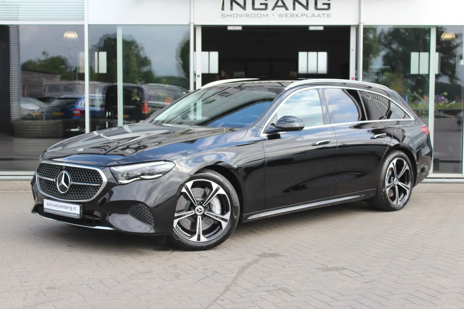 Mercedes-Benz E 300 e Luxury Line | Memory | Trekhaak | Distronic | Zwart - 1
