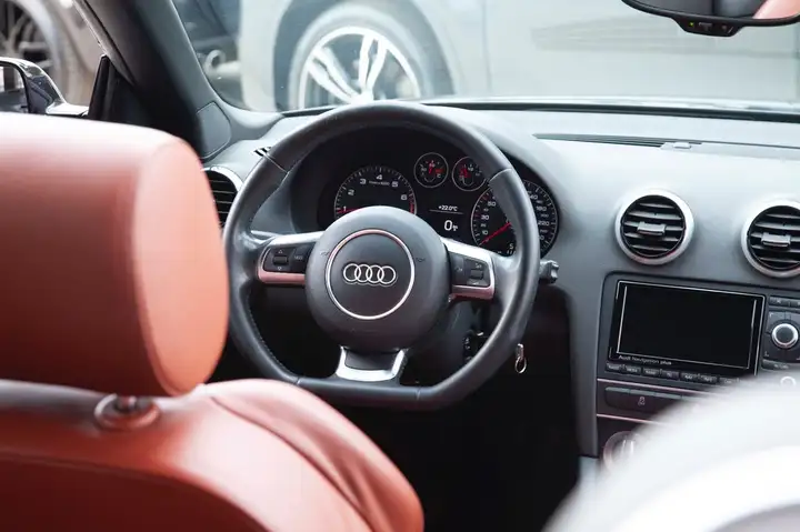 Audi A3 Cabrio 1.8 TFSI Attraction 2012, foto 15