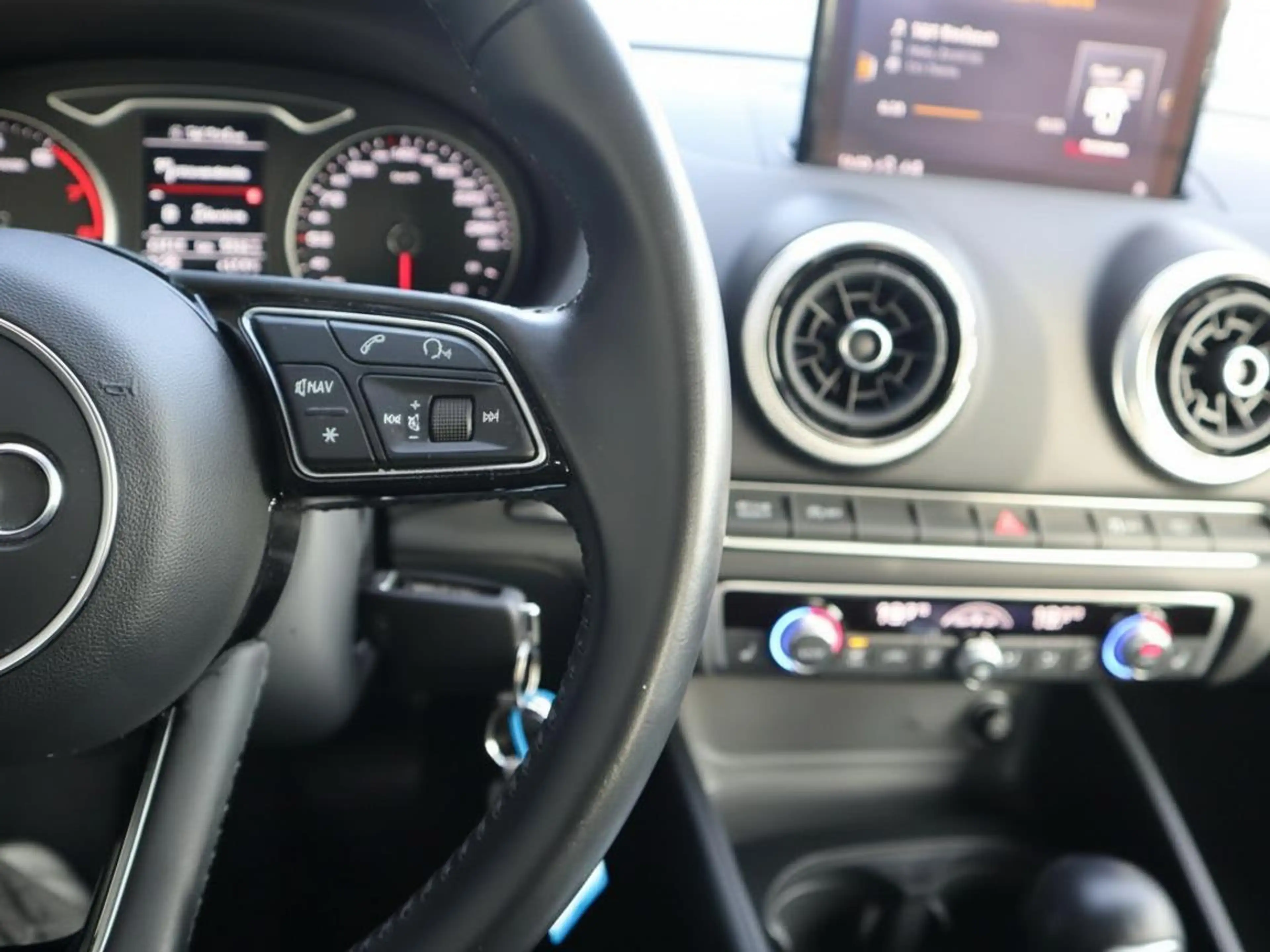 Audi A3 Limousine 35 TFSI Business edition | Clima | Cruis — photo 17