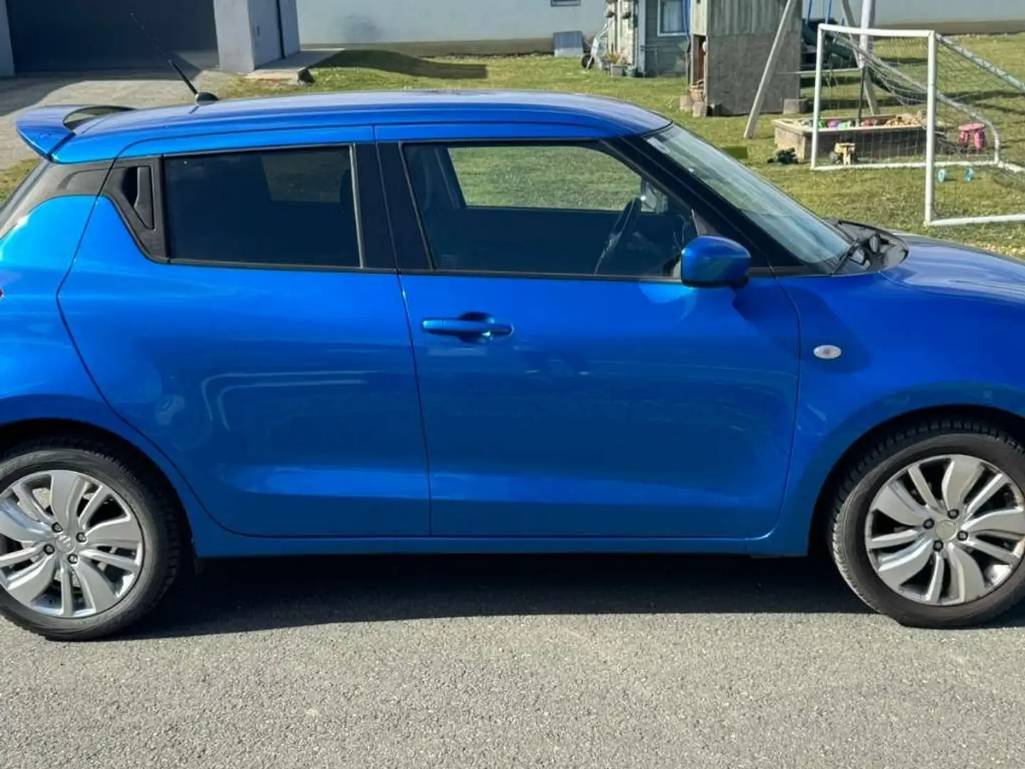 Suzuki Swift Swift 1,0 DITC Hybrid Flash Flash Blau - 1