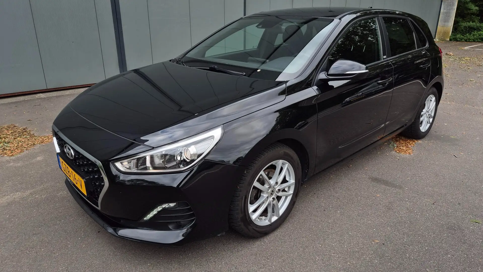 Hyundai i30 i30 1.4 i-Drive Zwart - 1