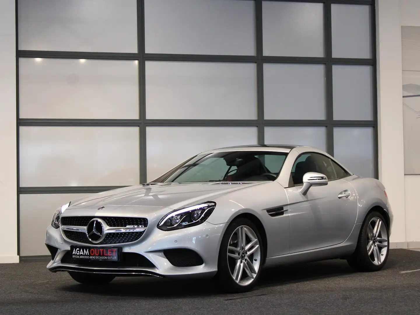 Mercedes-Benz SLC 180 Grau - 2