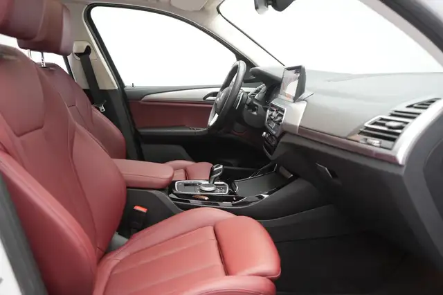 BMW X3 view 7