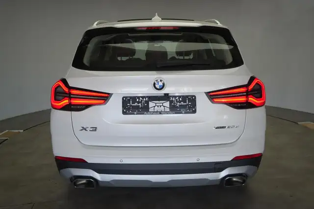 BMW X3 view 5