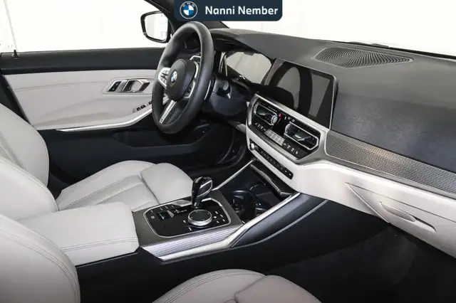 BMW 3 Series view 8