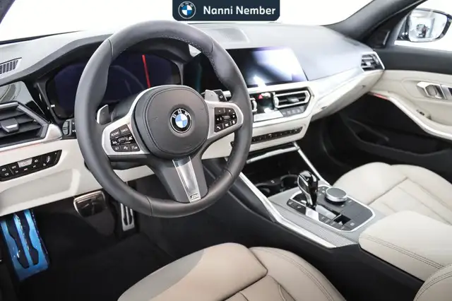 BMW 3 Series view 10