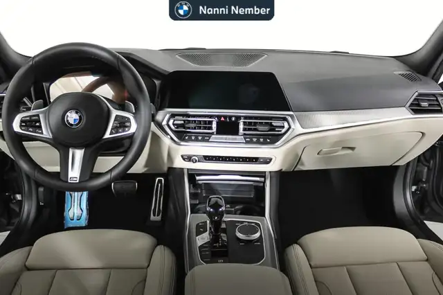BMW 3 Series view 11