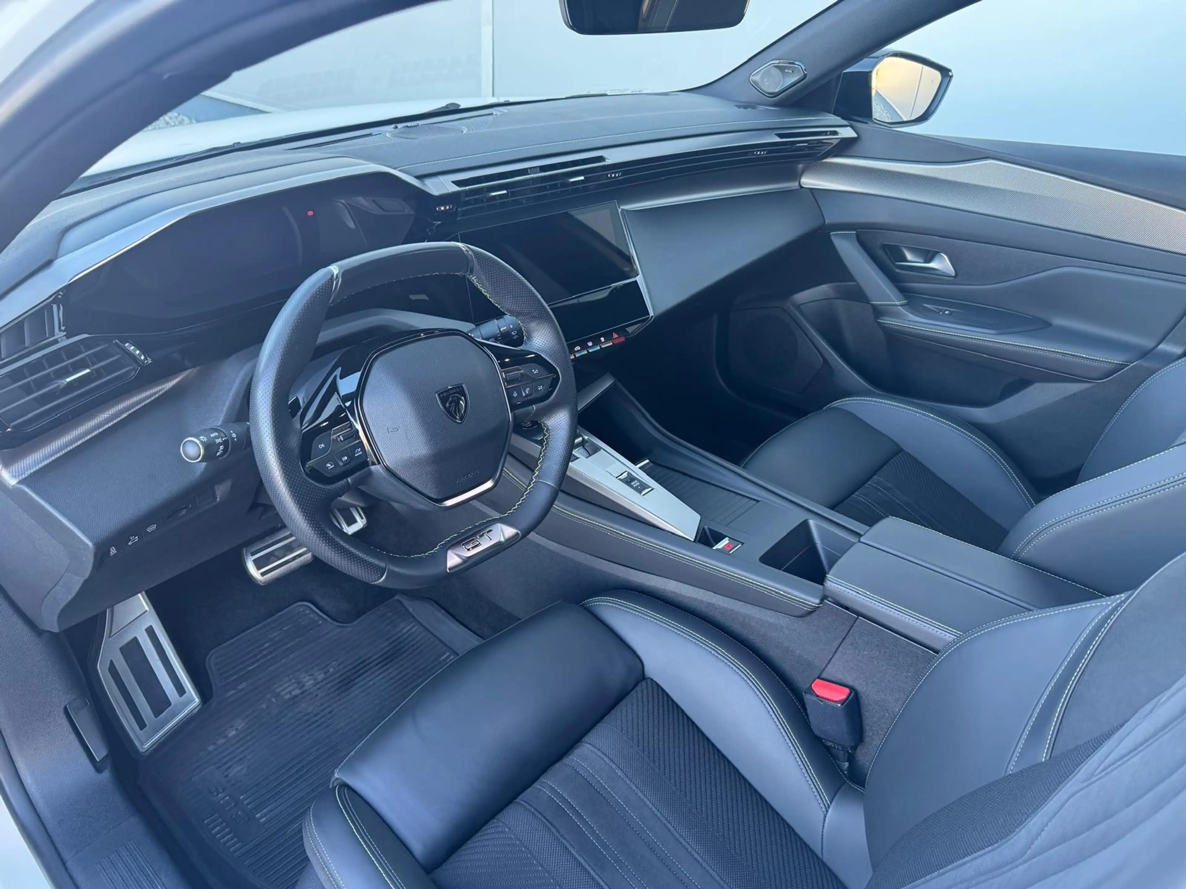 Peugeot 308 308 1.2 PureTech 130 SW GT Pack **GARANTIE** — photo 11
