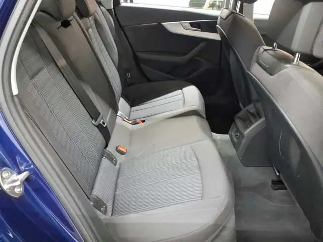 Audi A4 view 14