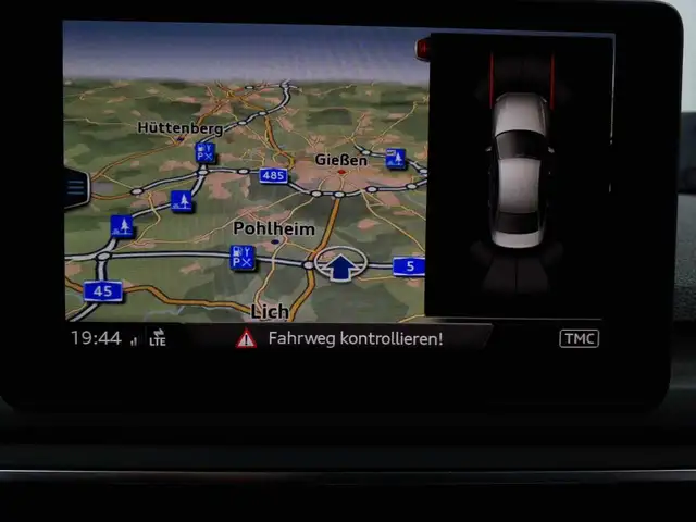 Audi A4 view 12