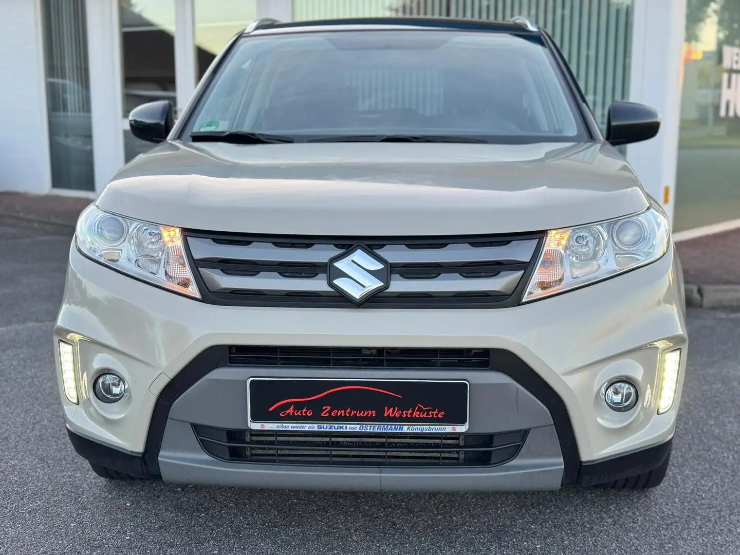 Suzuki Vitara 1.6 DDiS 2x4 Comfort Navi Kamera Braun - 2