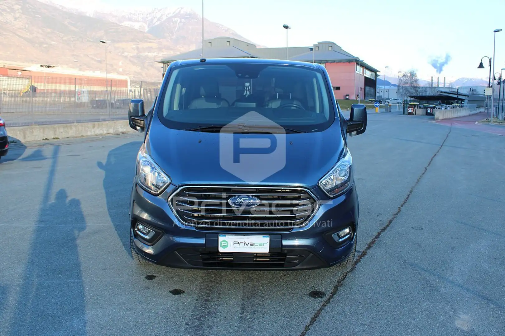 Ford Tourneo Custom Tourneo Custom 310 2.0 TDCi 130CV aut. PC Titanium Blau - 2