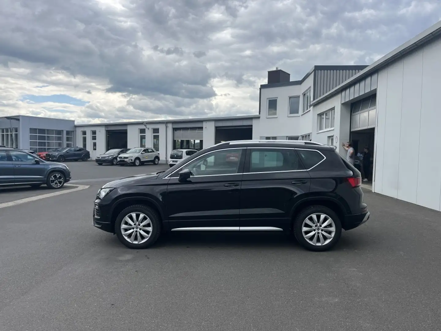 SEAT Ateca 1.5 TSI DSG X-PERIENCE 181€ m. 20% Anzahlung AHK Schwarz - 2