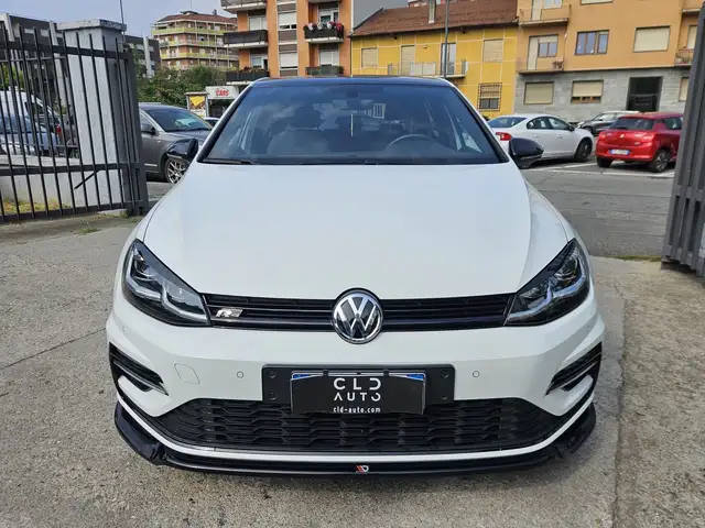 Volkswagen Golf view 2