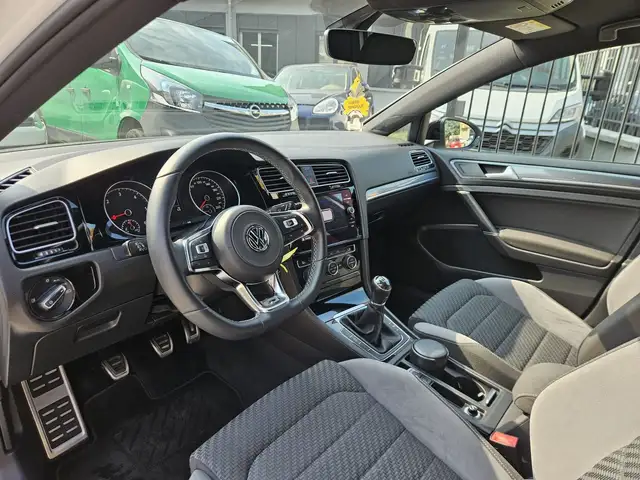 Volkswagen Golf view 7