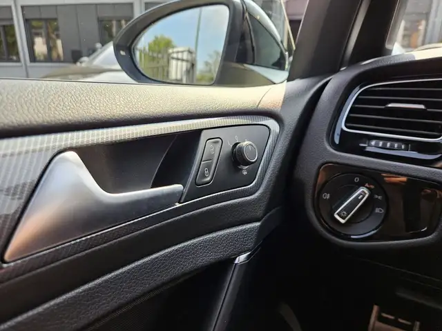 Volkswagen Golf view 15