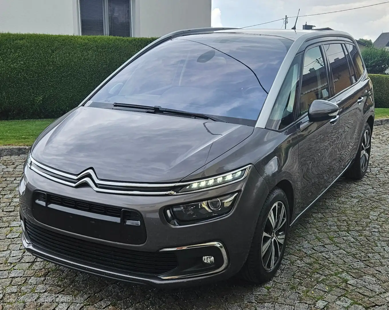 Citroen Grand C4 Picasso Grand C4 Picasso BlueHDI 150 S Grau - 1