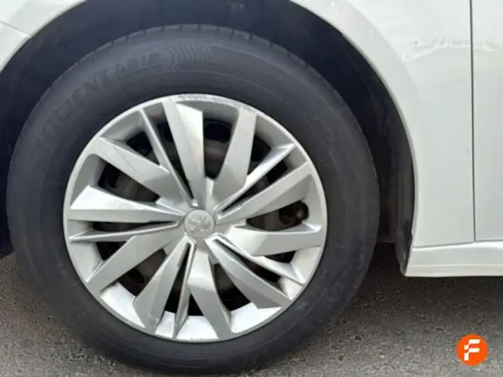Peugeot 208 2021, foto 10