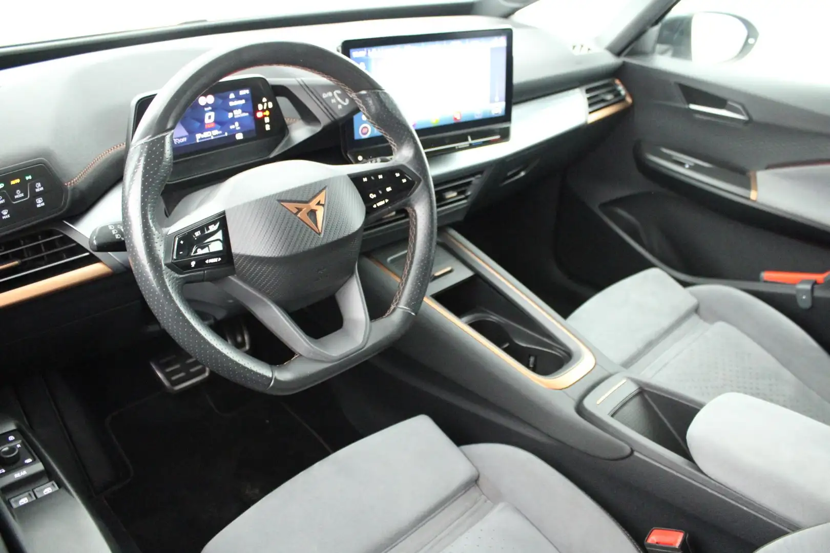 CUPRA Born 204pk Performance One 62 kWh Camera ACC Navigatie Grijs - 2