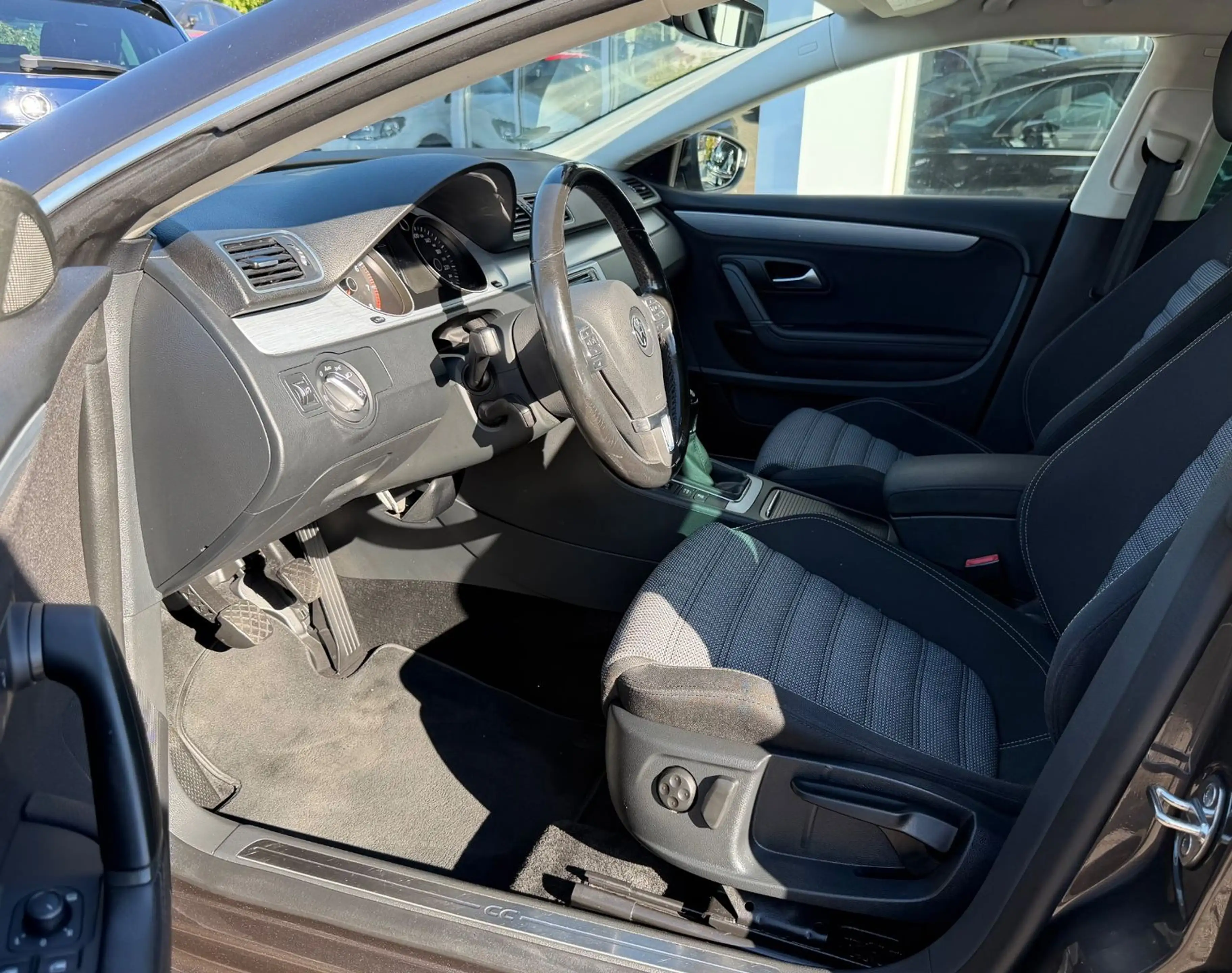Volkswagen CC Basis BMT — photo 5