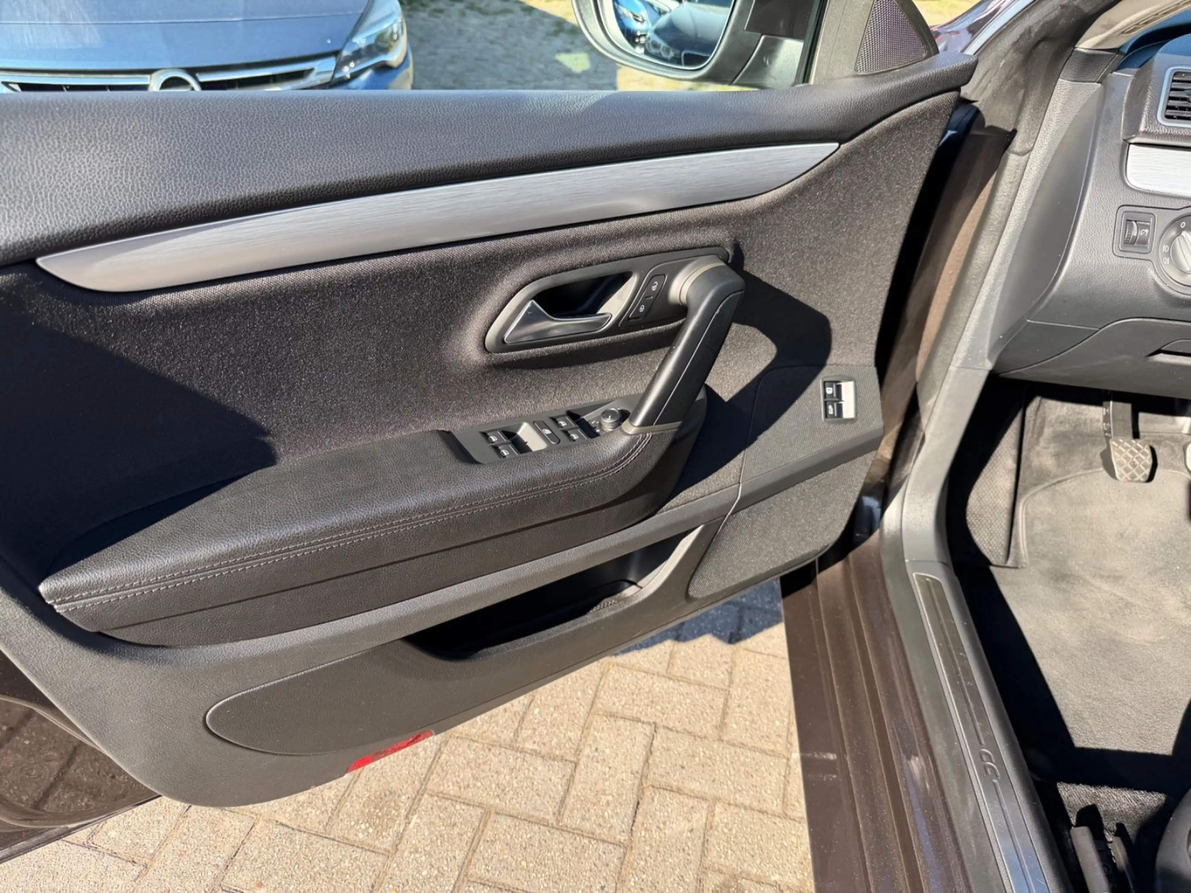 Volkswagen CC Basis BMT — photo 6