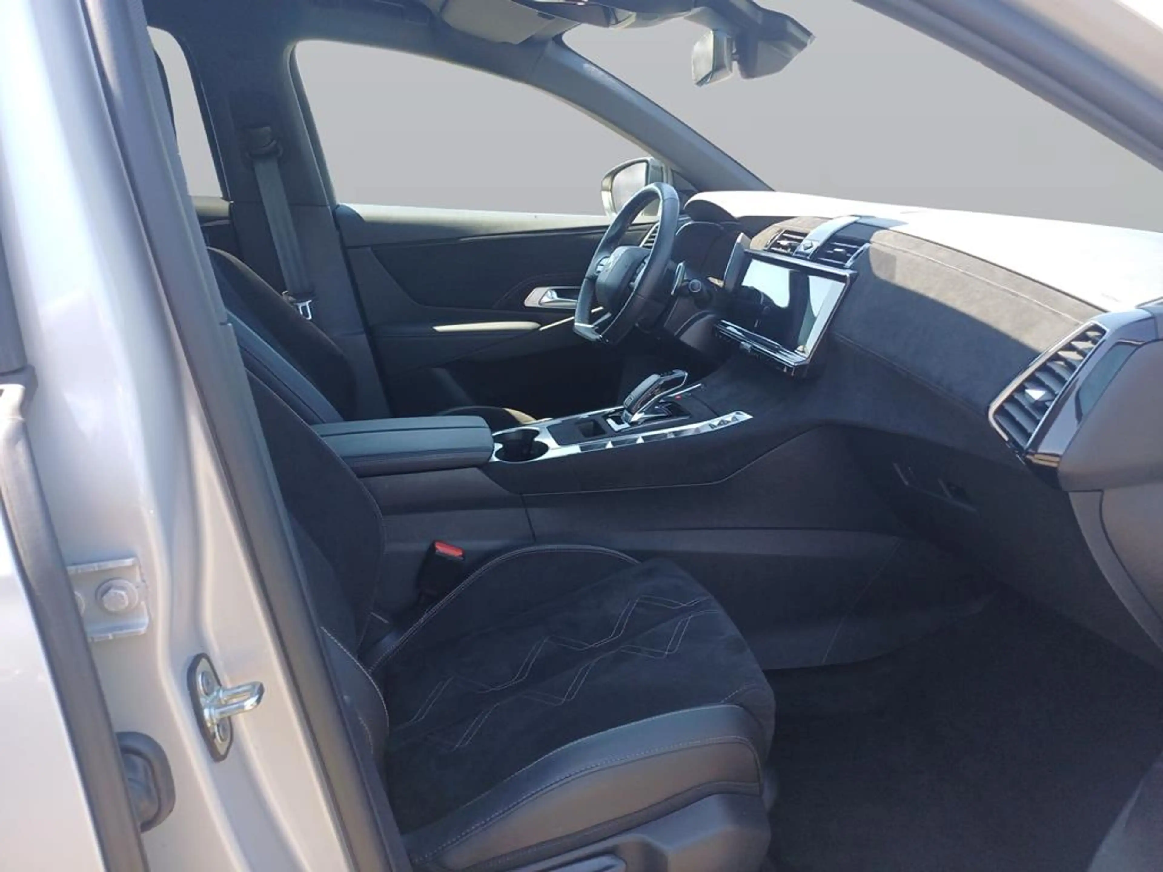 DS Automobiles DS 7 DS 7 PERFORMANCE LINE BlueHDi 130 — photo 11