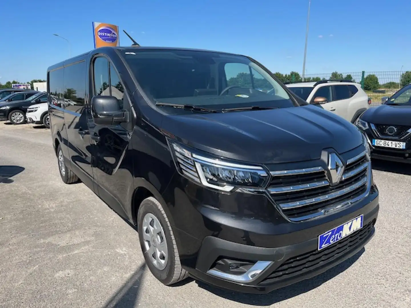 Renault Trafic 2.0 Blue dCi - 150 - EDC Advance L2H1 + Attelage + Noir - 2