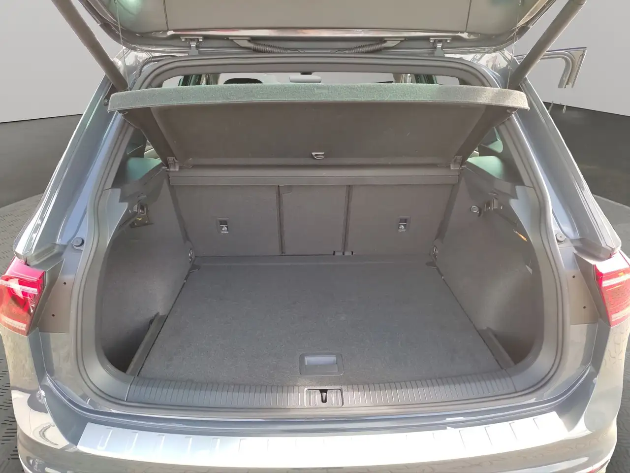 Volkswagen Tiguan R-Line 2.0 TDI DSG 4Motion, миниатюра 17