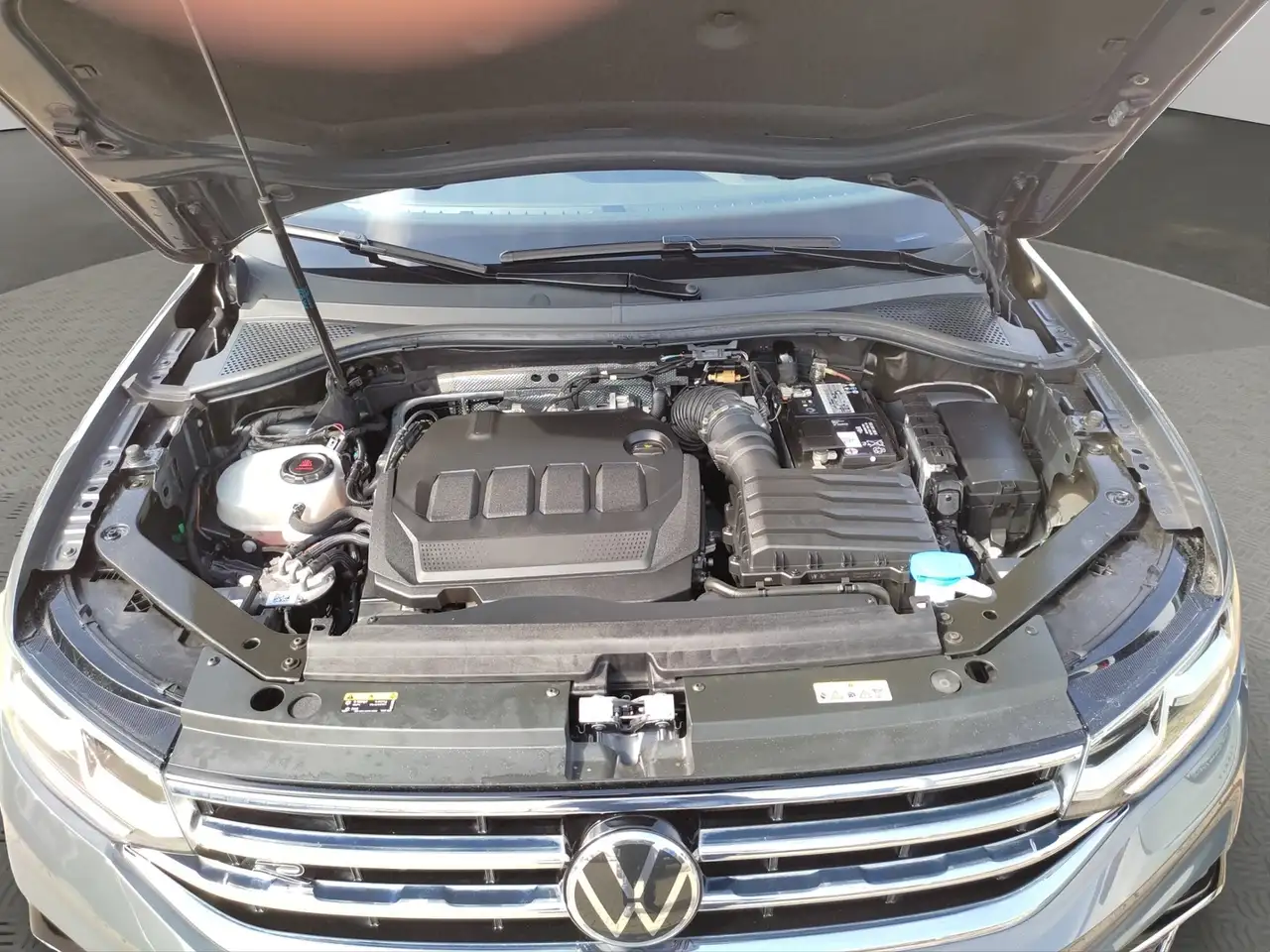 Volkswagen Tiguan R-Line 2.0 TDI DSG 4Motion, миниатюра 18