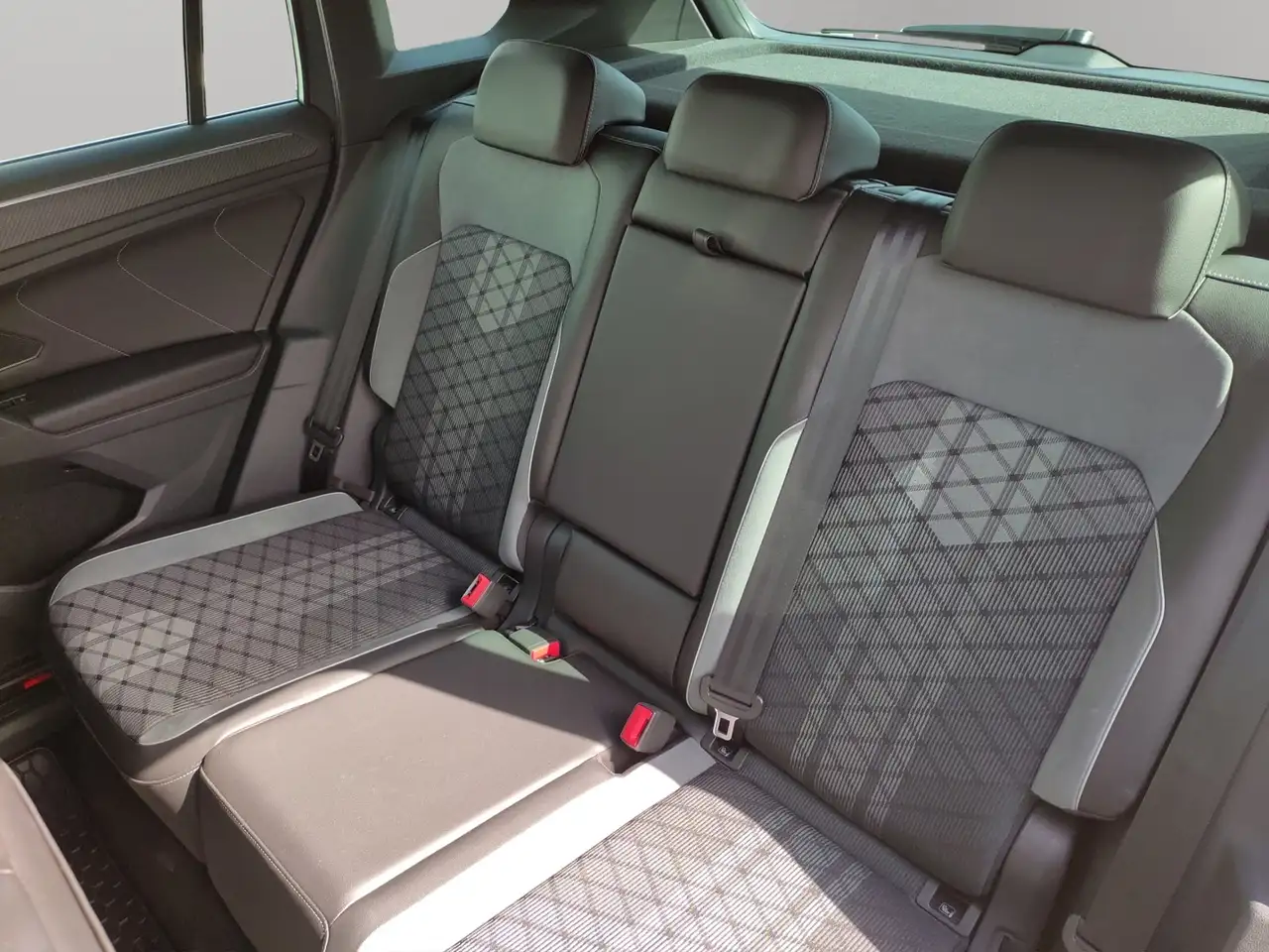 Volkswagen Tiguan R-Line 2.0 TDI DSG 4Motion, миниатюра 12
