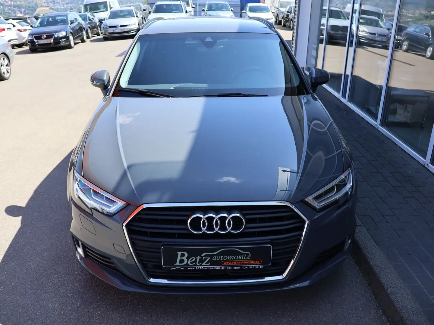 Audi A3 Sportback Sport LED PDC SHZ Navi Virtual Grijs - 2