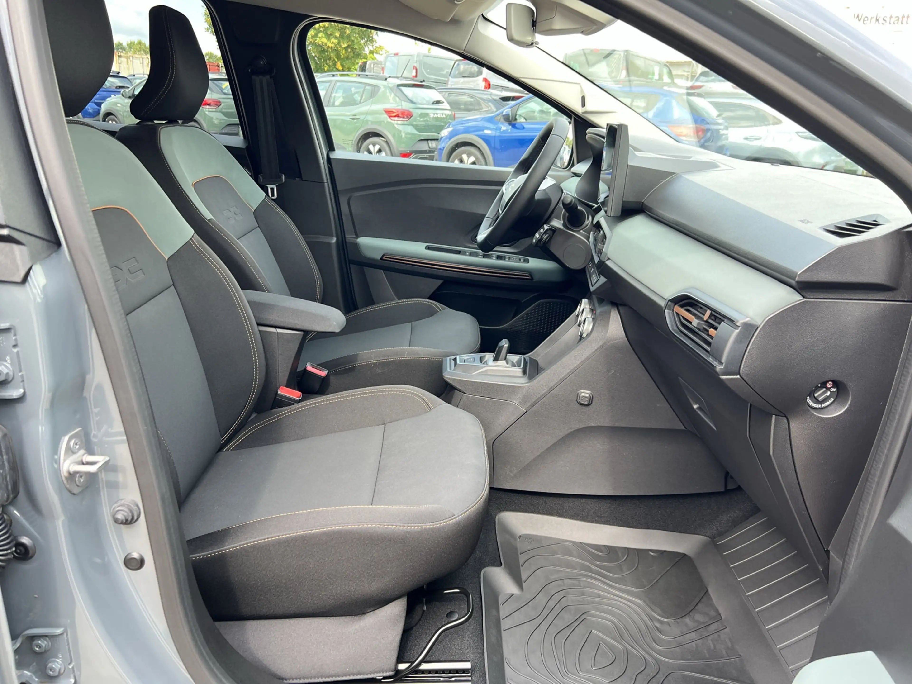 Dacia Jogger Full Hybrid 155 Extreme 5-S SHZ+RFK+LED — photo 9