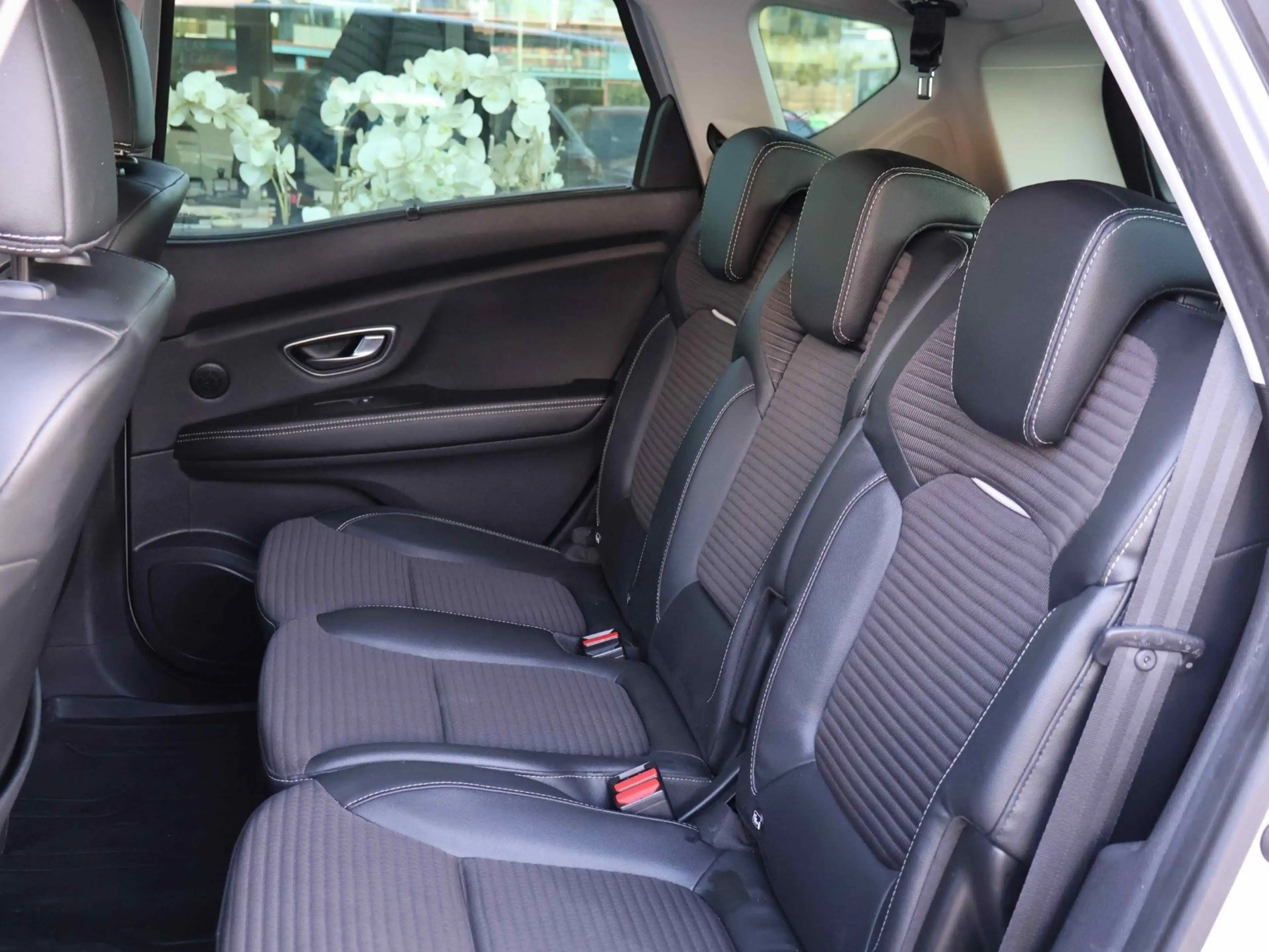 Renault Scenic TCe 140 EDC PF BOSE — photo 13
