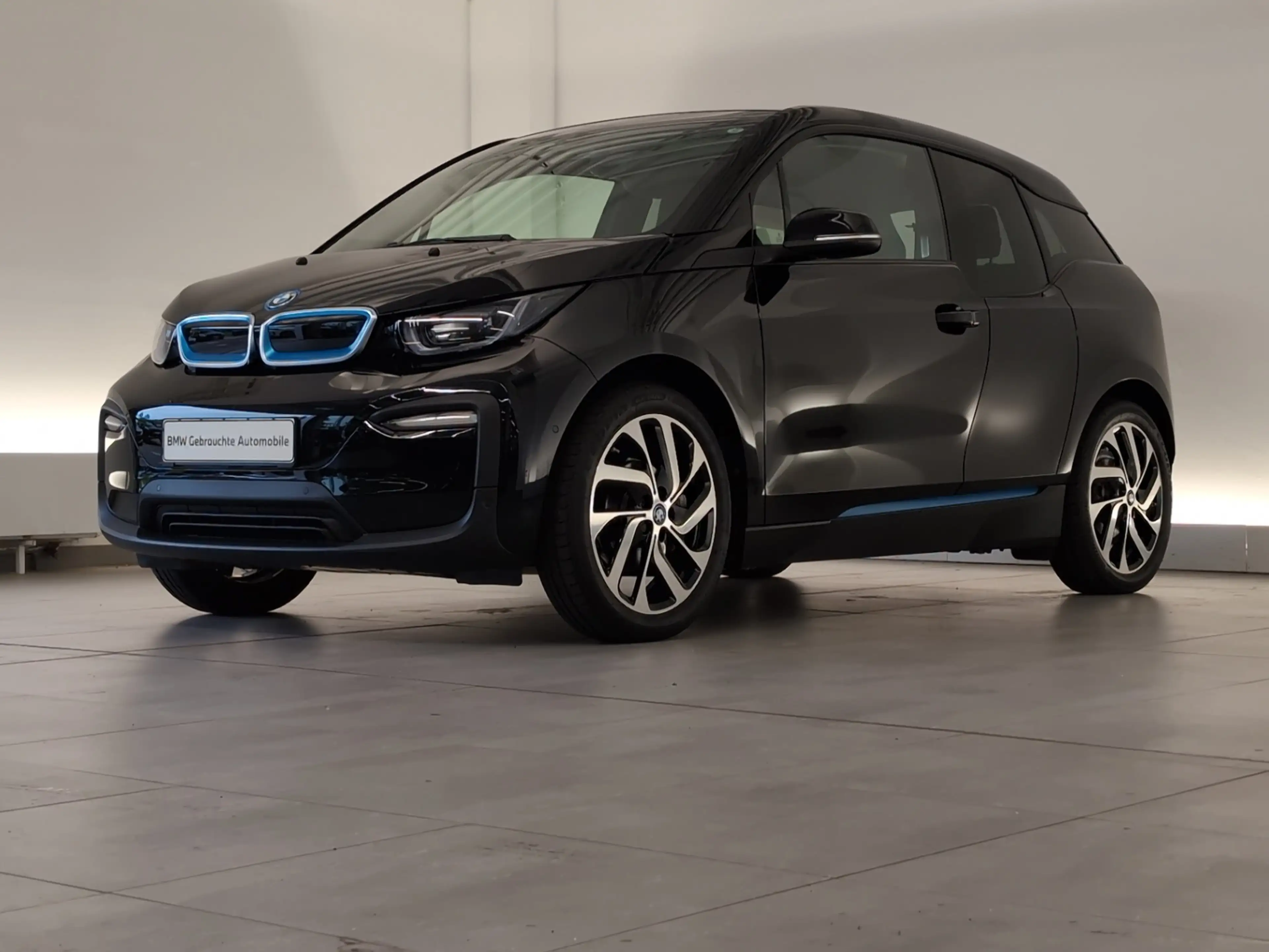 BMW i3 120Ah Navi/LED/RFK/PDCvo+hi/DAB/MFL/SHZ — photo 2