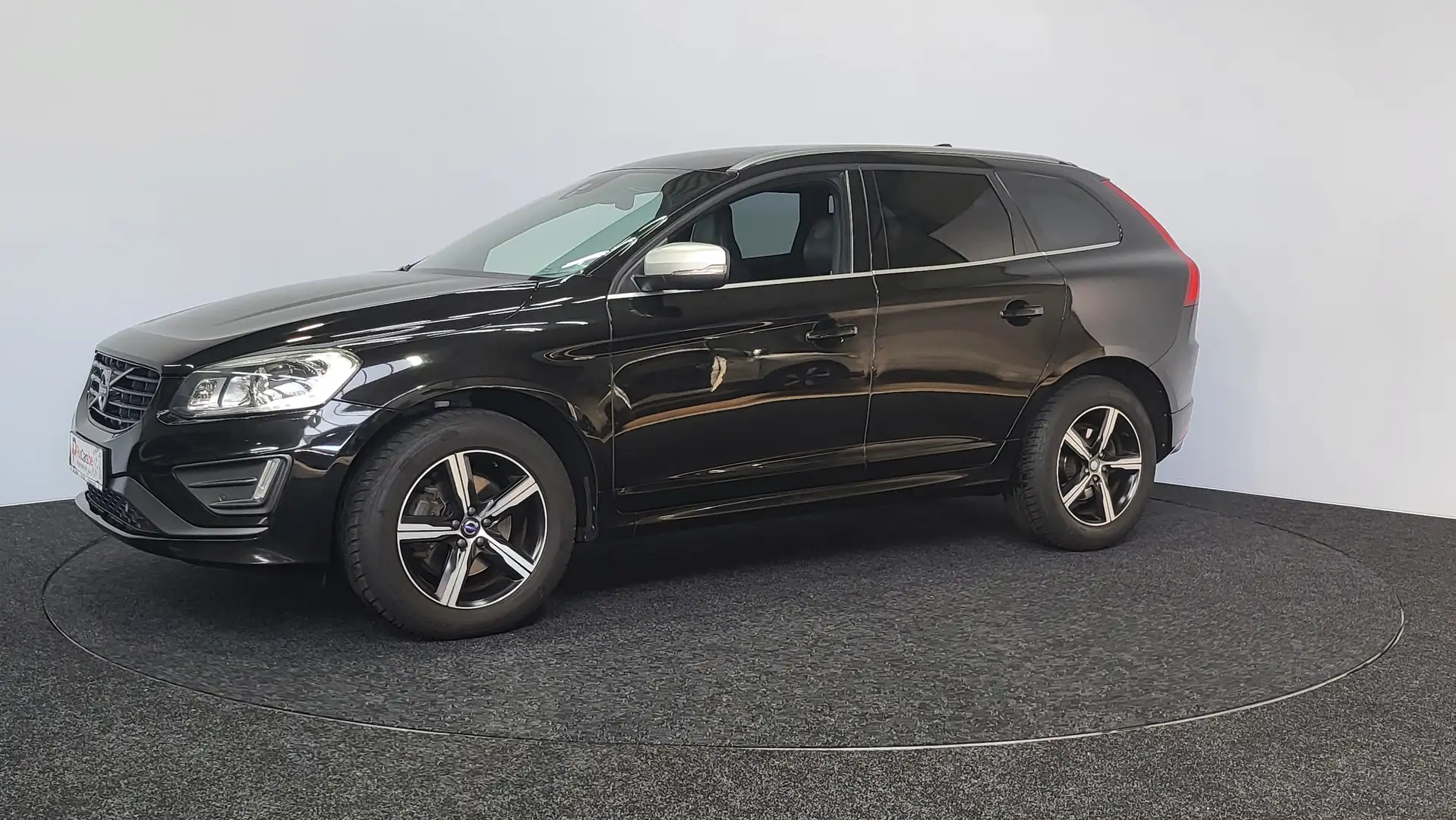 Volvo XC60 XC60 D4 ~ R-Design ~ Xenon ~ PDC ~ Trekhaak Noir - 1