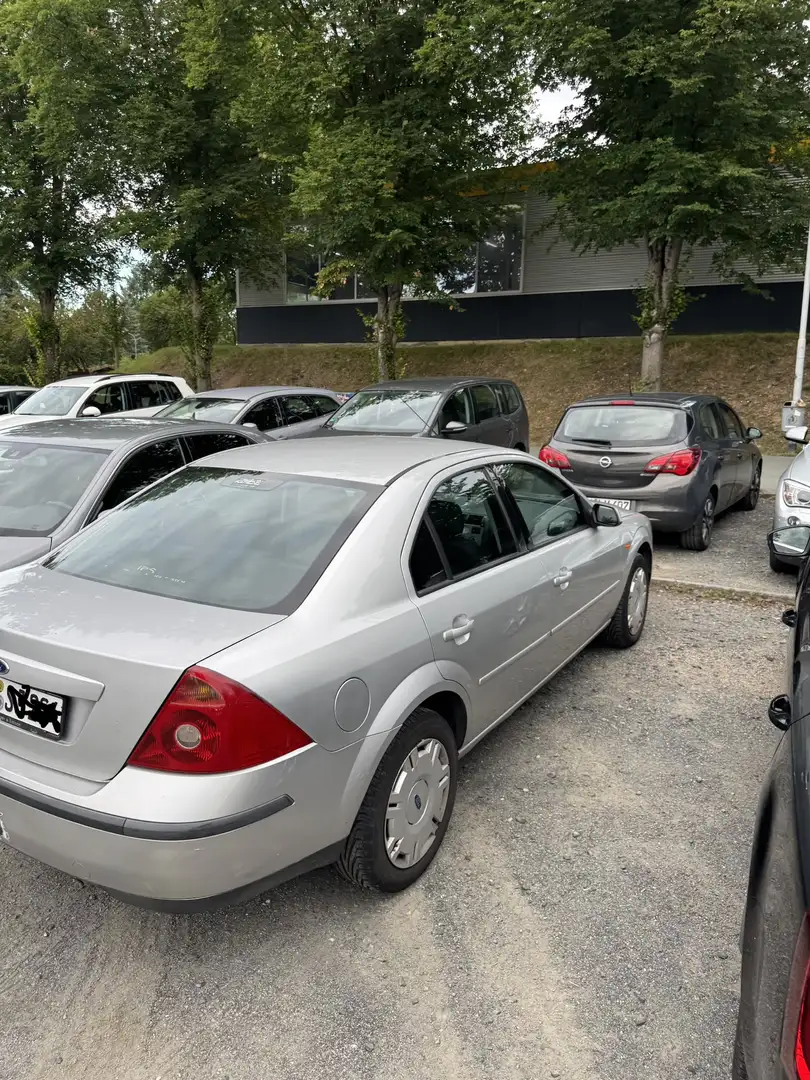 Ford Mondeo 1.8 Ghia - 2
