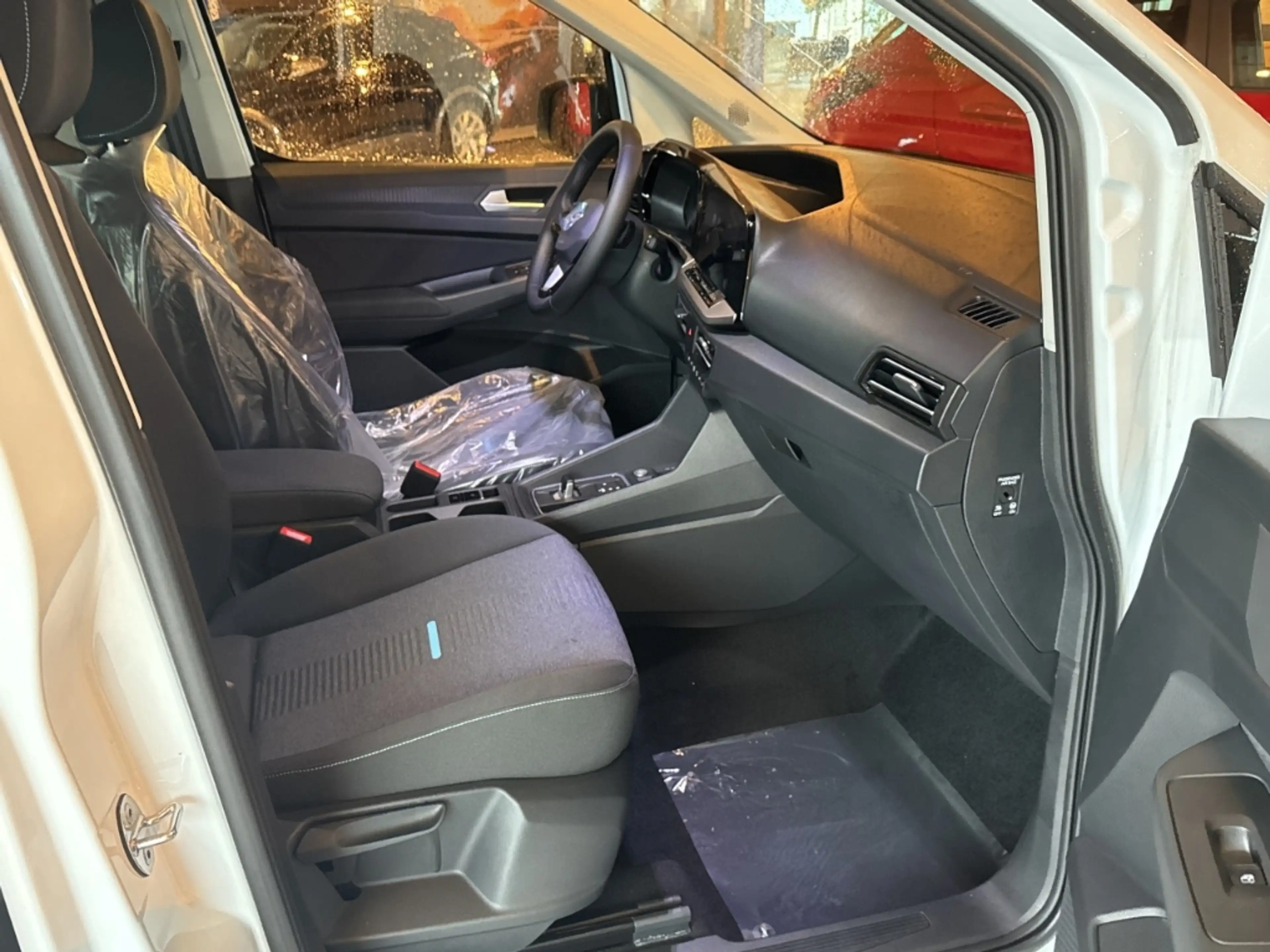 Ford Grand Tourneo ACTIVE NAVI / P-DACH / LED / ACC / PDC / KAMERA — photo 12