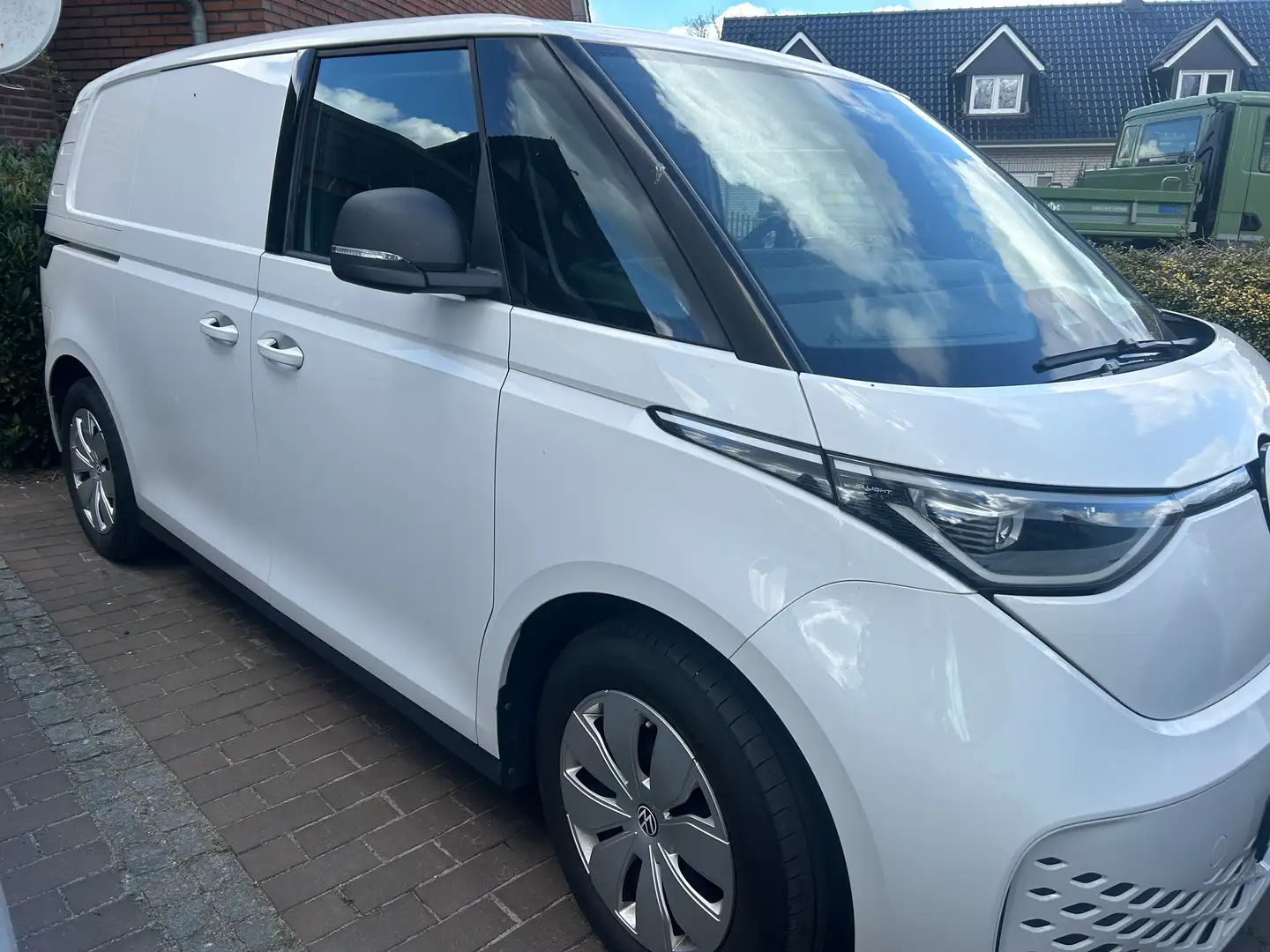 Volkswagen ID. Buzz Cargo 150 kW - IQ-Light - CarPlay Weiß - 1