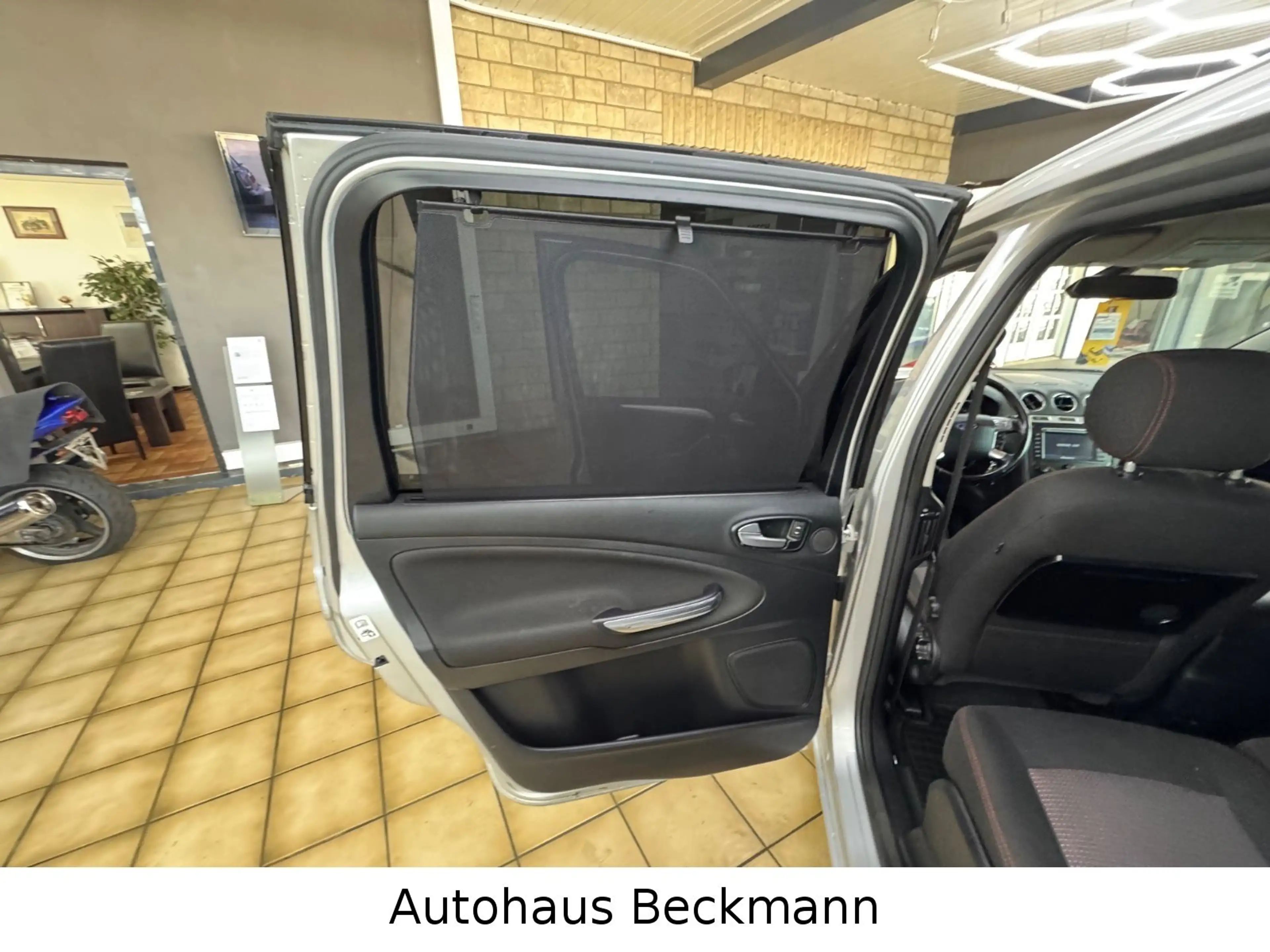 Ford Galaxy Business Edition*SITZER 7*HU&AU*NEU*SHZ — photo 15