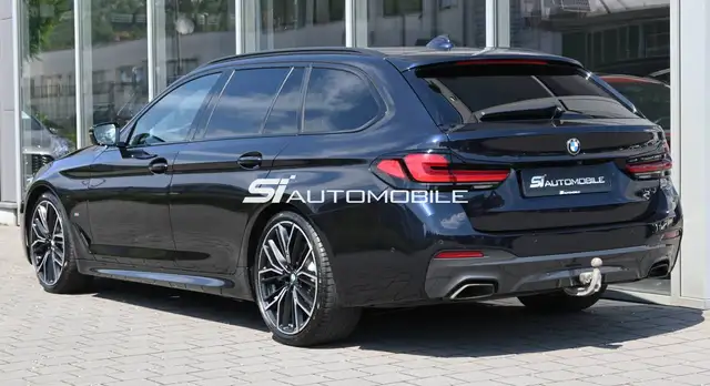 BMW 5 Series view 3