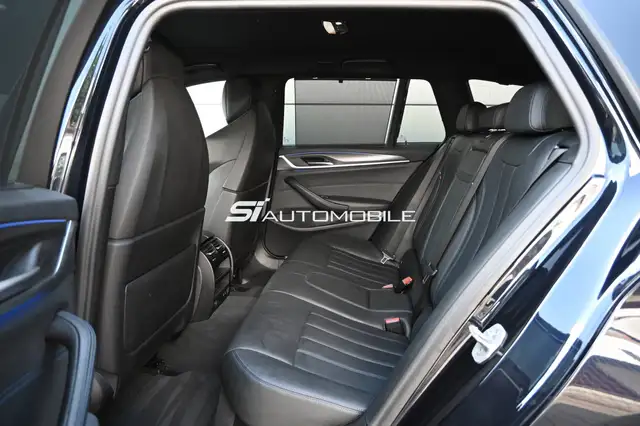BMW 5 Series view 13